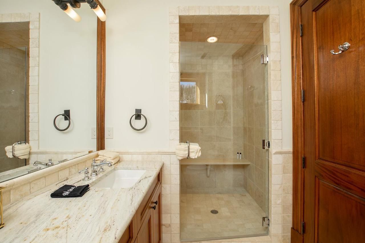 Lorian 4 True Ski-In Ski-Out Resort Condo 4Bd 3.5Ba - Sleeps 12 * Telluride