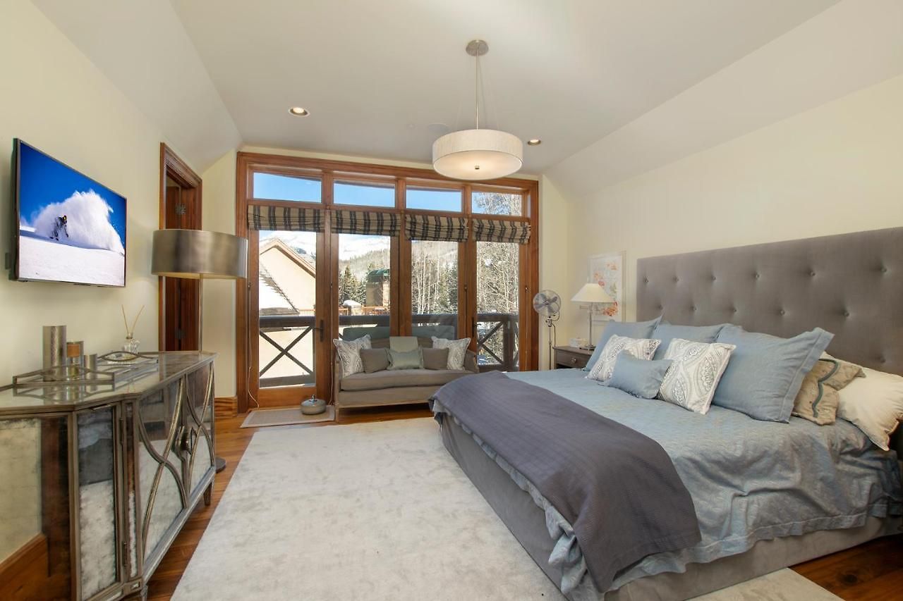 Apartment Lorian 4 True Ski-In Ski-Out Resort Condo 4Bd 3.5Ba - Sleeps 12 *