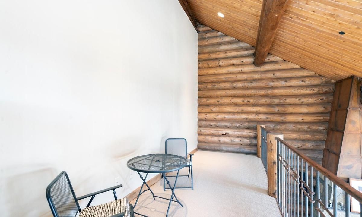 On Sundance 122 - Pine Palace * Telluride
