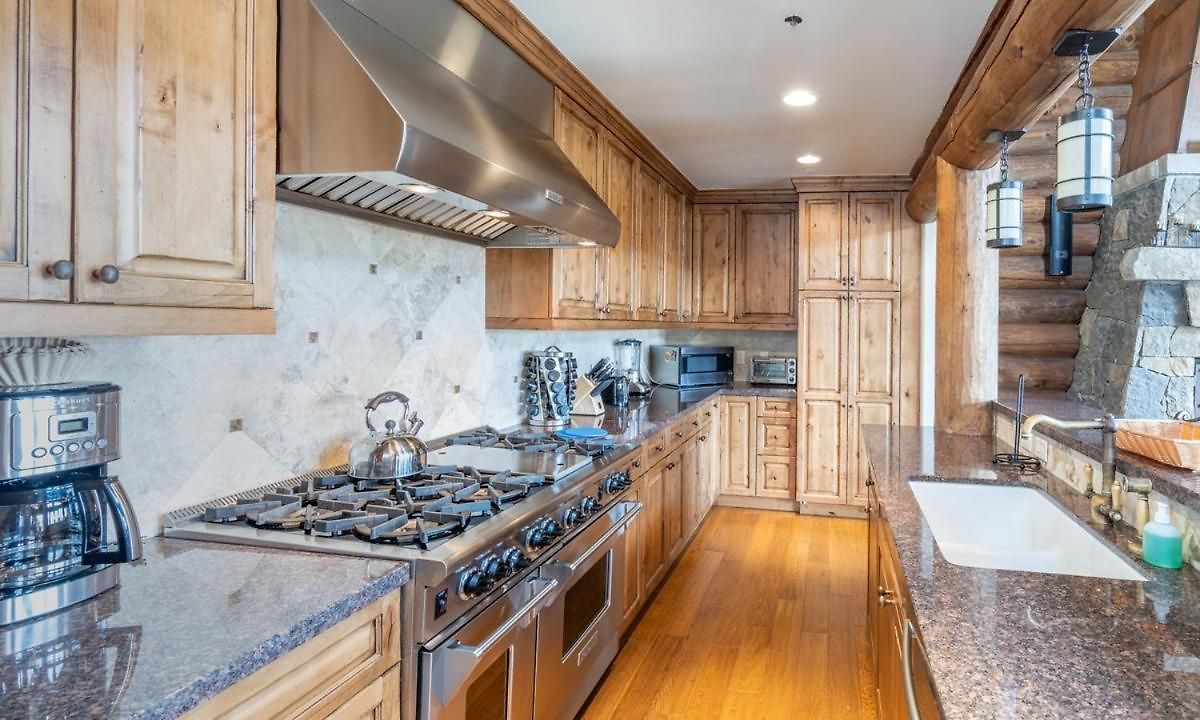 On Sundance 122 - Pine Palace Apartment *