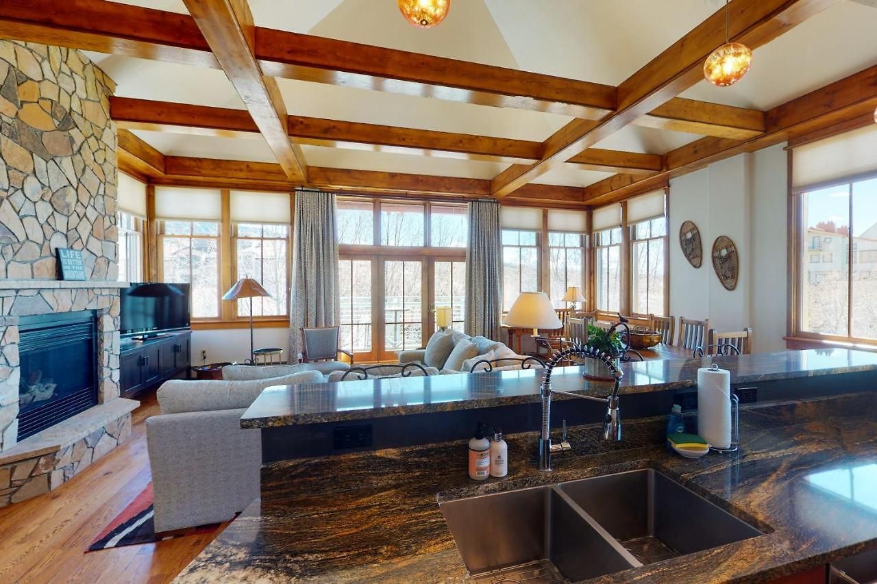 Palmyra 4a - Panoramic Peaks Apartment Telluride