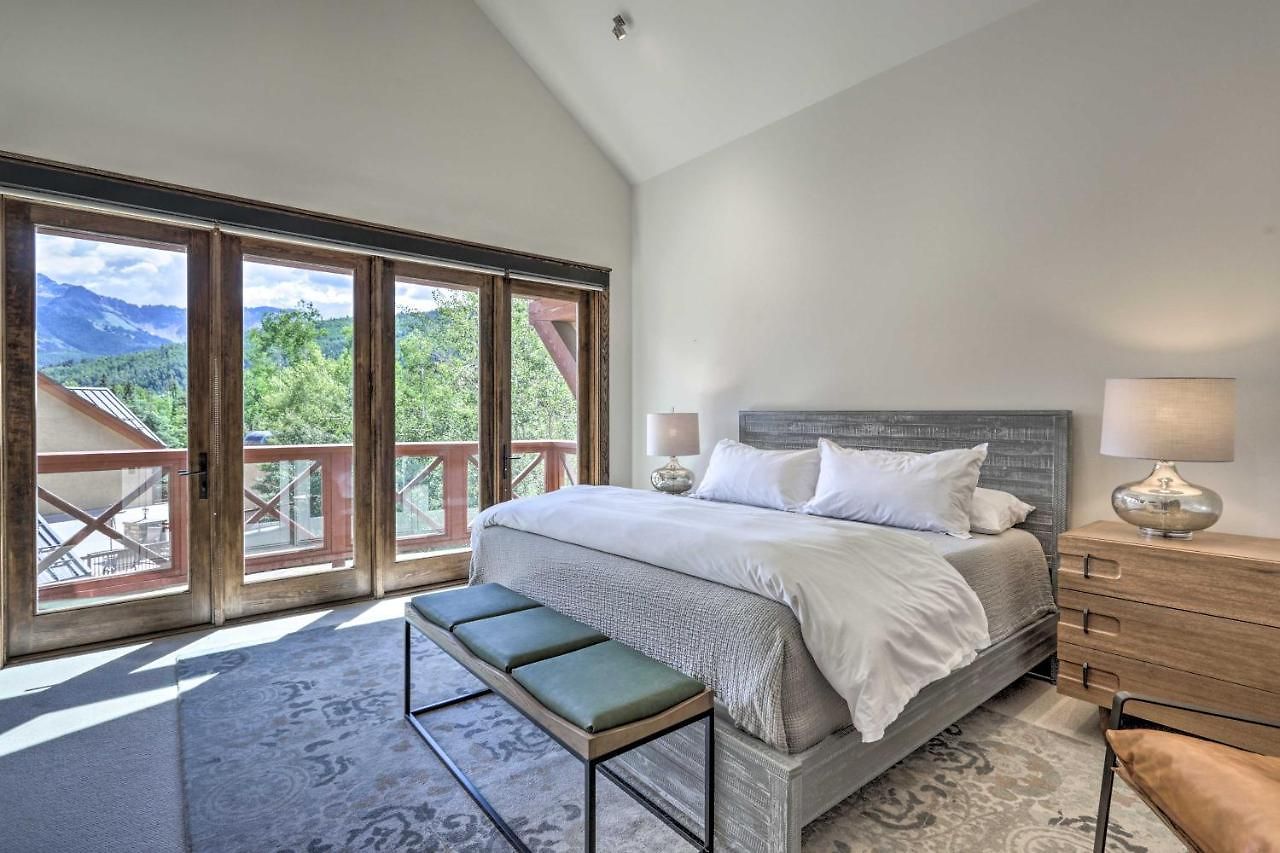 Luxurious Ski-in/ski-out Penthouse!