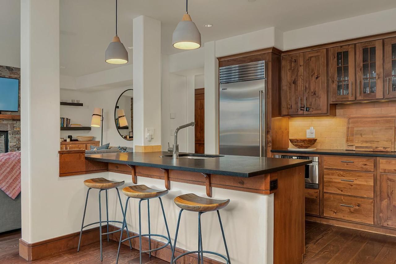 Ballard 203 Downtown Condo Postcard Views - 2Bd 2.5Ba Sleeps 4 Telluride