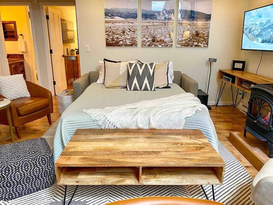 Apartment Family Friendly Mainstreet Townhome