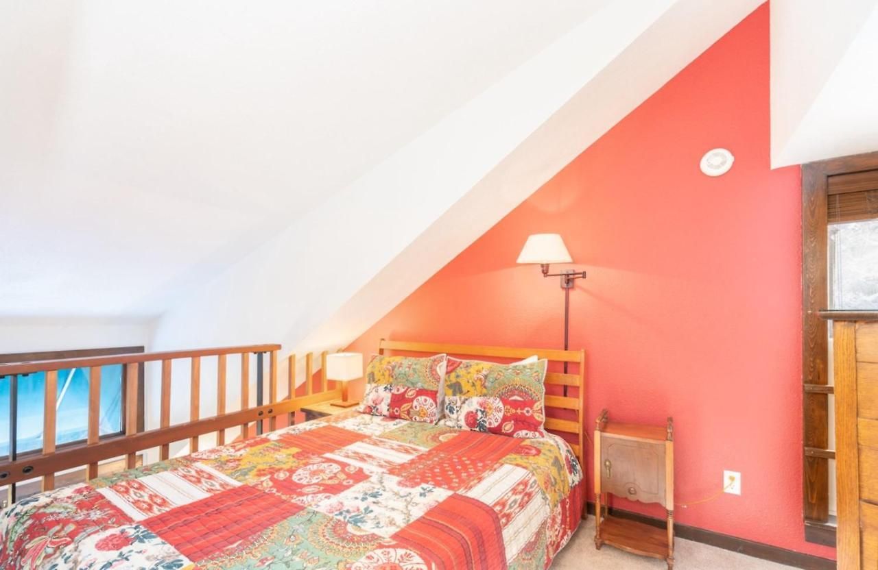 Manitou 9 By Alpine Lodging Hotel
