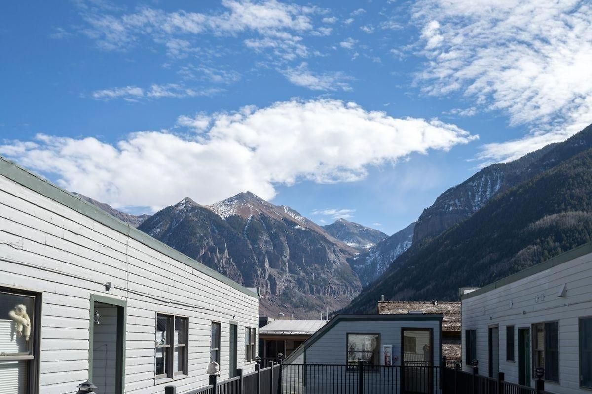 Apartment Spiral Stairs R11 Telluride