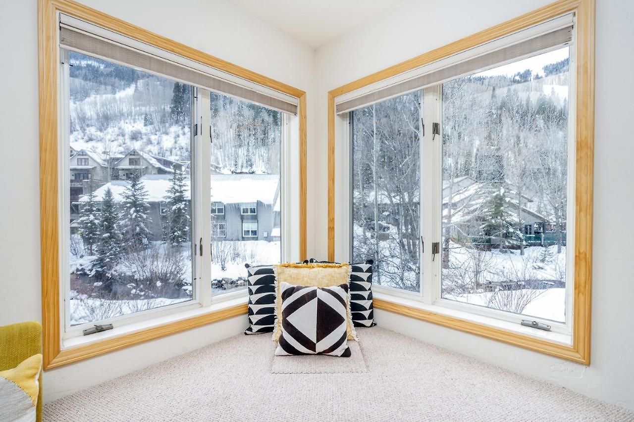 Apartment Modern Comfort On River Trail - Mountain Views, Hot Tub *