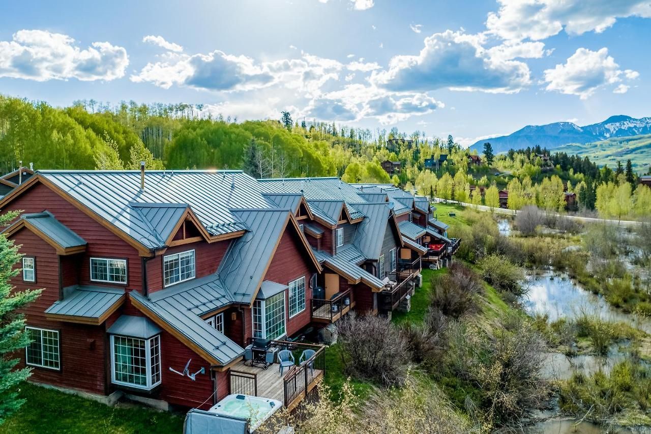 Northstar 1 - Mountain View Corner Retreat