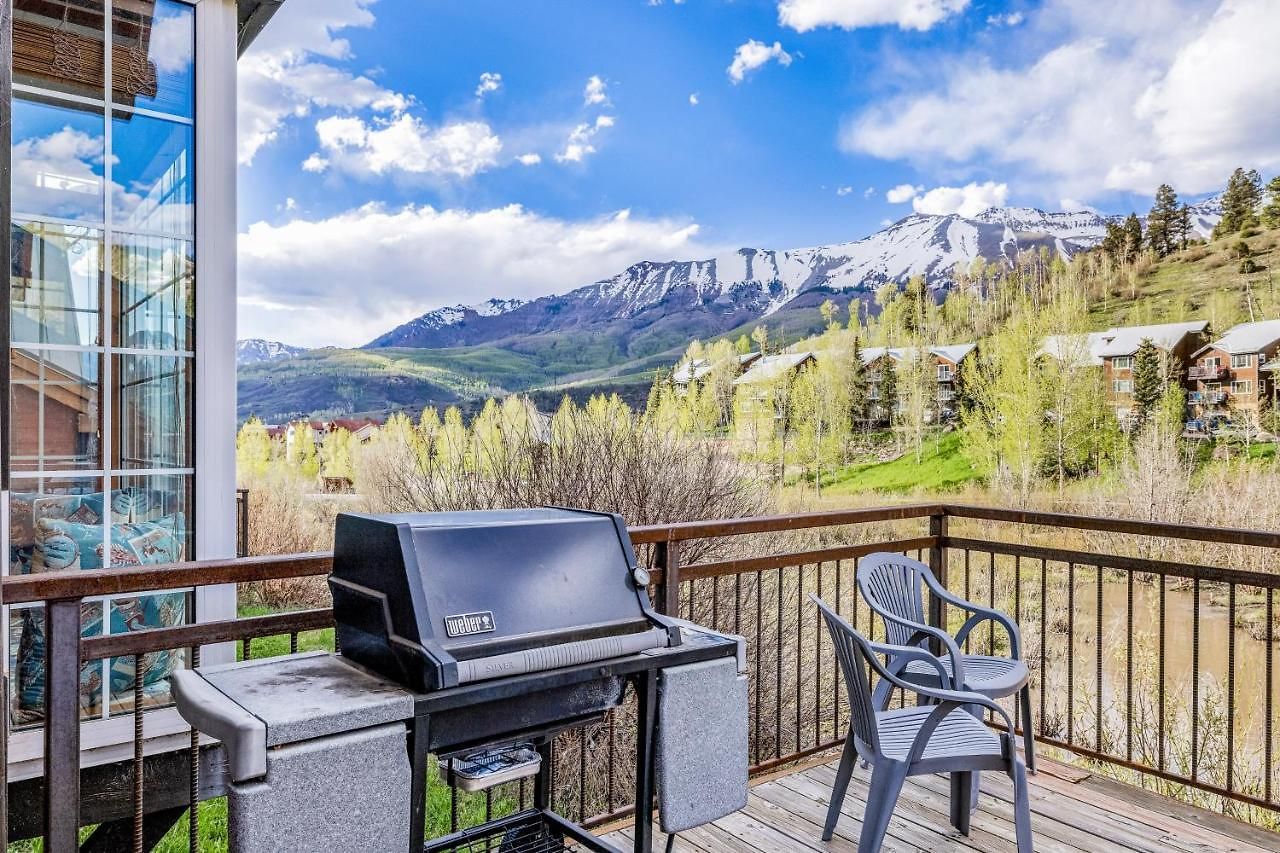Northstar 1 - Mountain View Corner Retreat