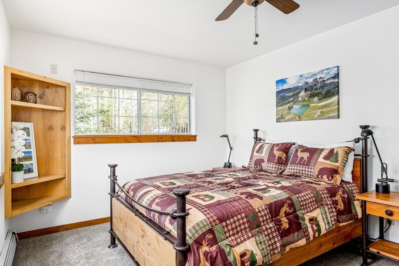 Northstar 1 - Mountain View Corner Retreat * Telluride