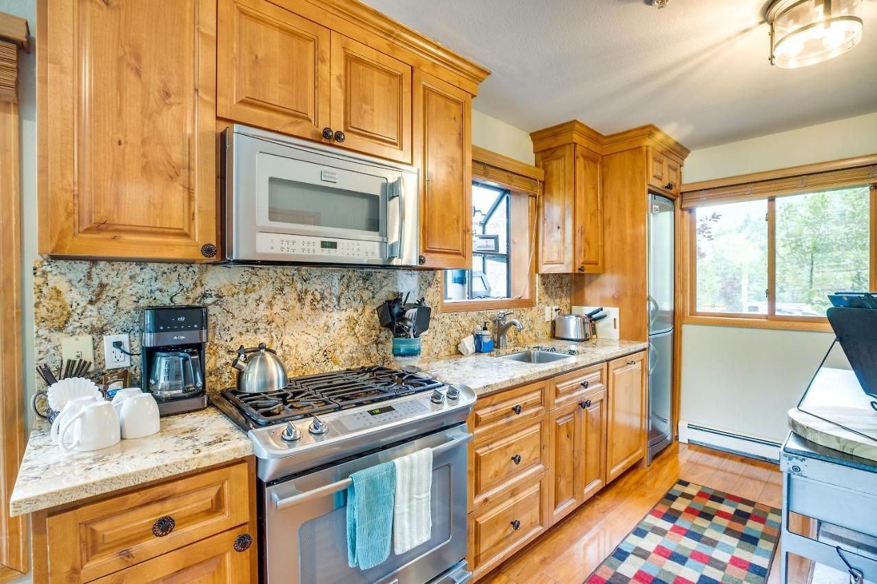 Mountain Village Steps To Lift & Shuttle! Holiday home Telluride