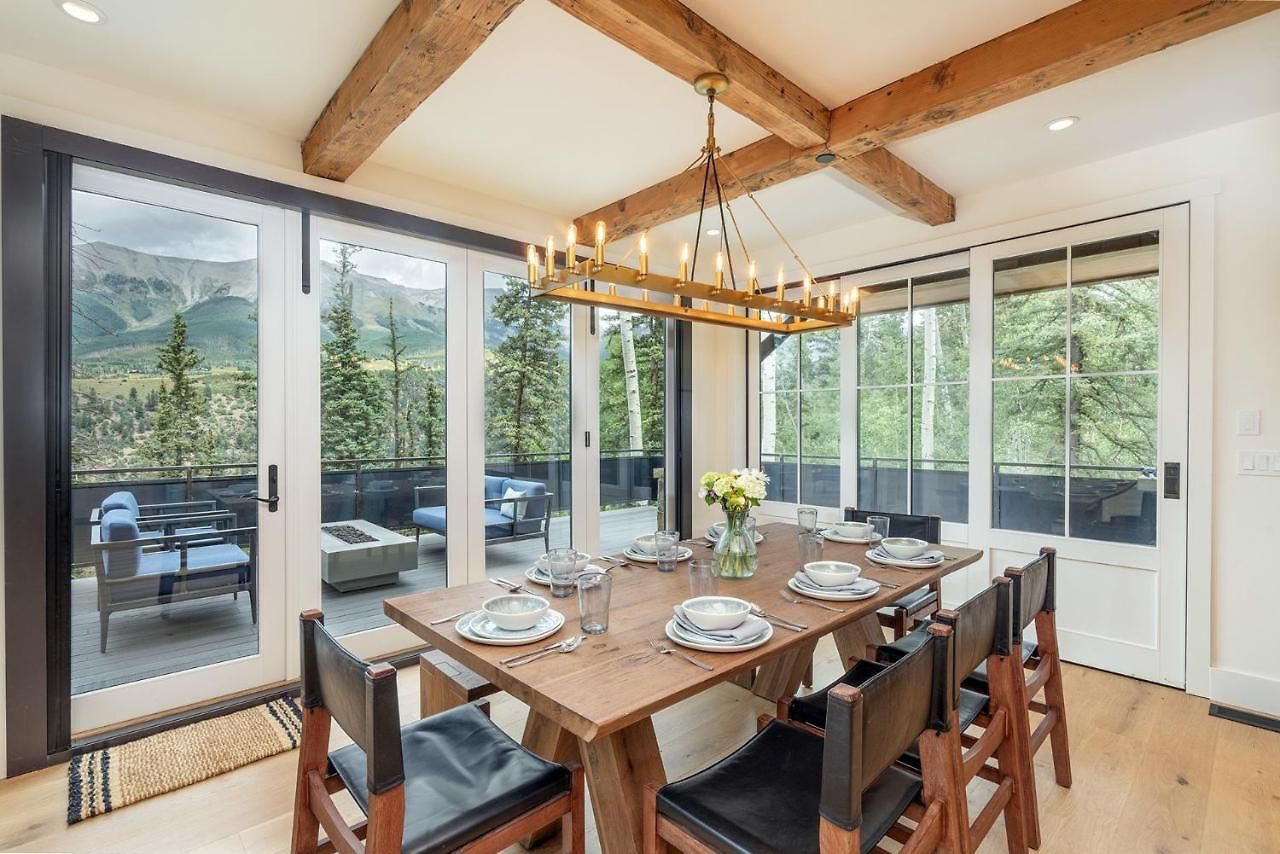 Holiday home Overlook House