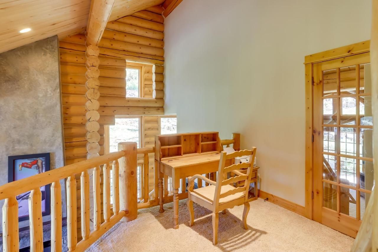 Holiday home Ski-in/ski-out Mountain Village W/ Hot Tub! *