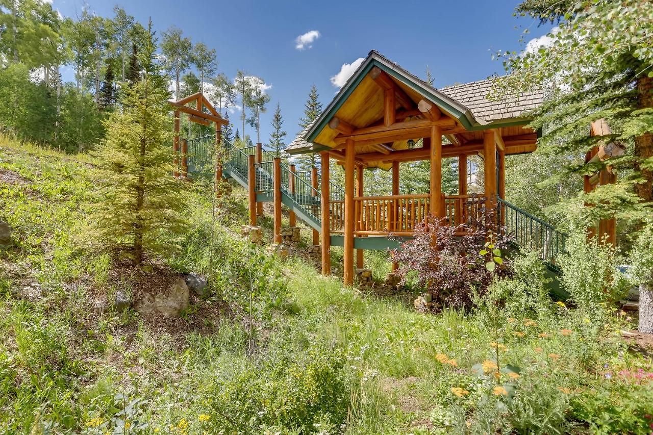 Ski-in/ski-out Mountain Village W/ Hot Tub! Holiday home Telluride