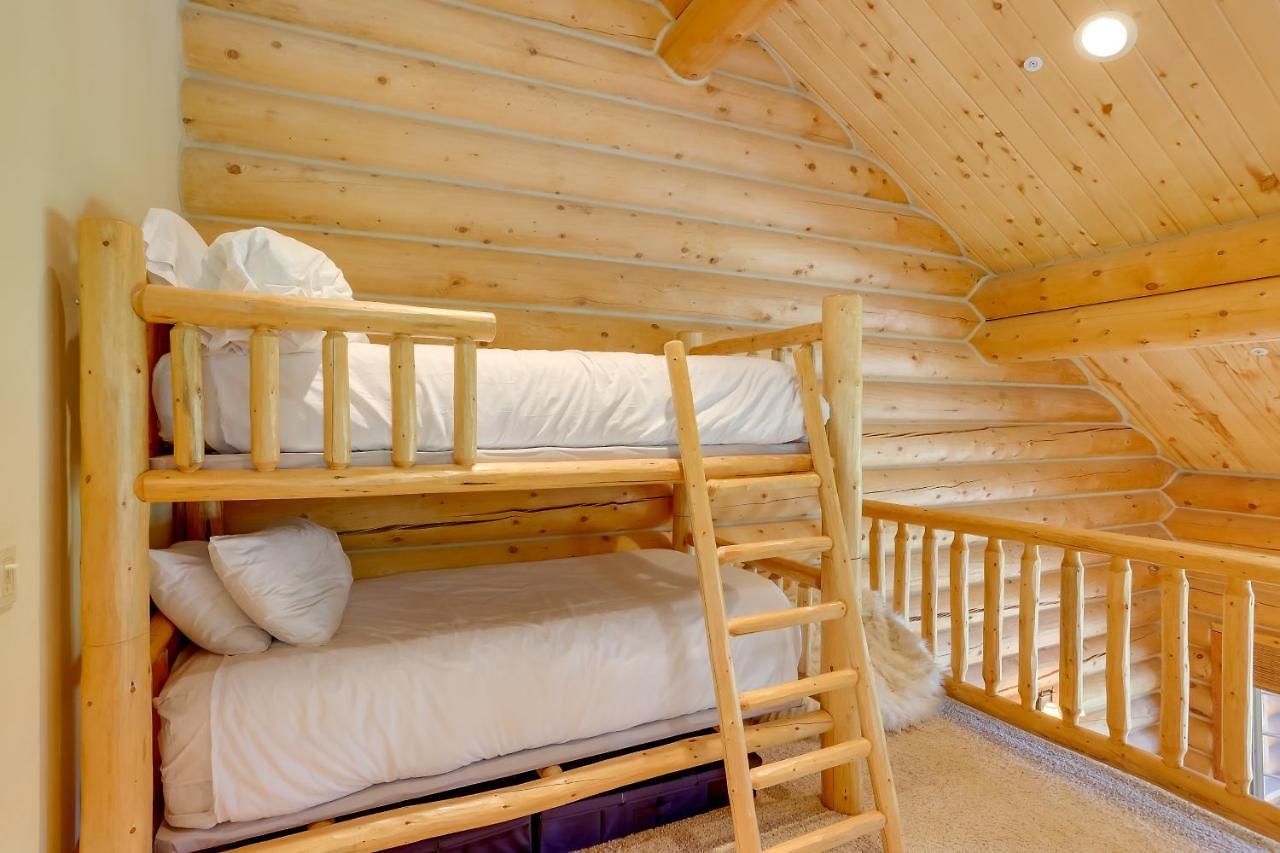 Ski-in/ski-out Mountain Village W/ Hot Tub! * Telluride