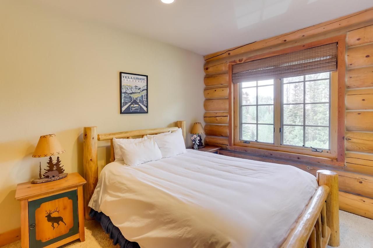 Ski-in/ski-out Mountain Village W/ Hot Tub! * Telluride