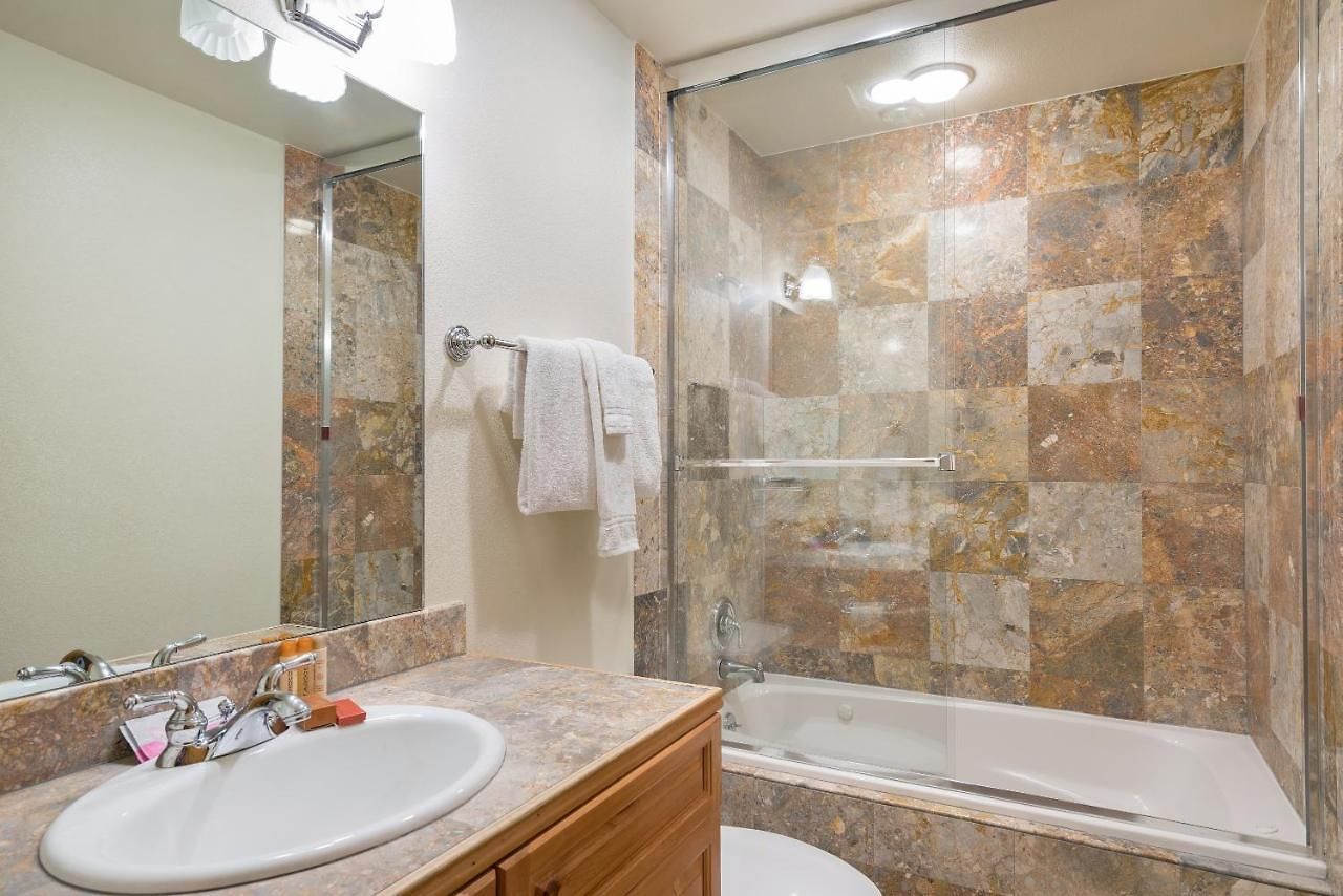 Bear Creek 110a Apartment *
