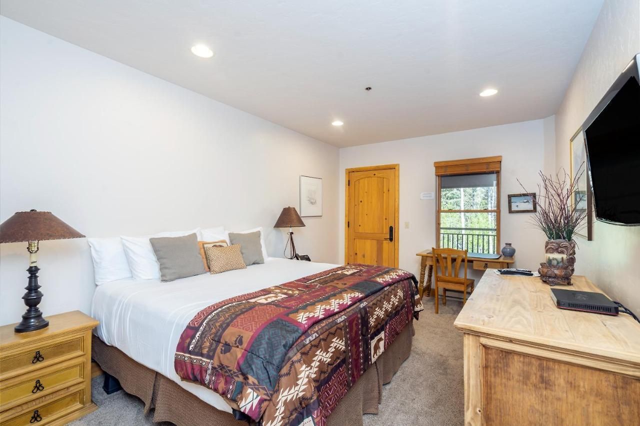 Bear Creek 107 Apartment