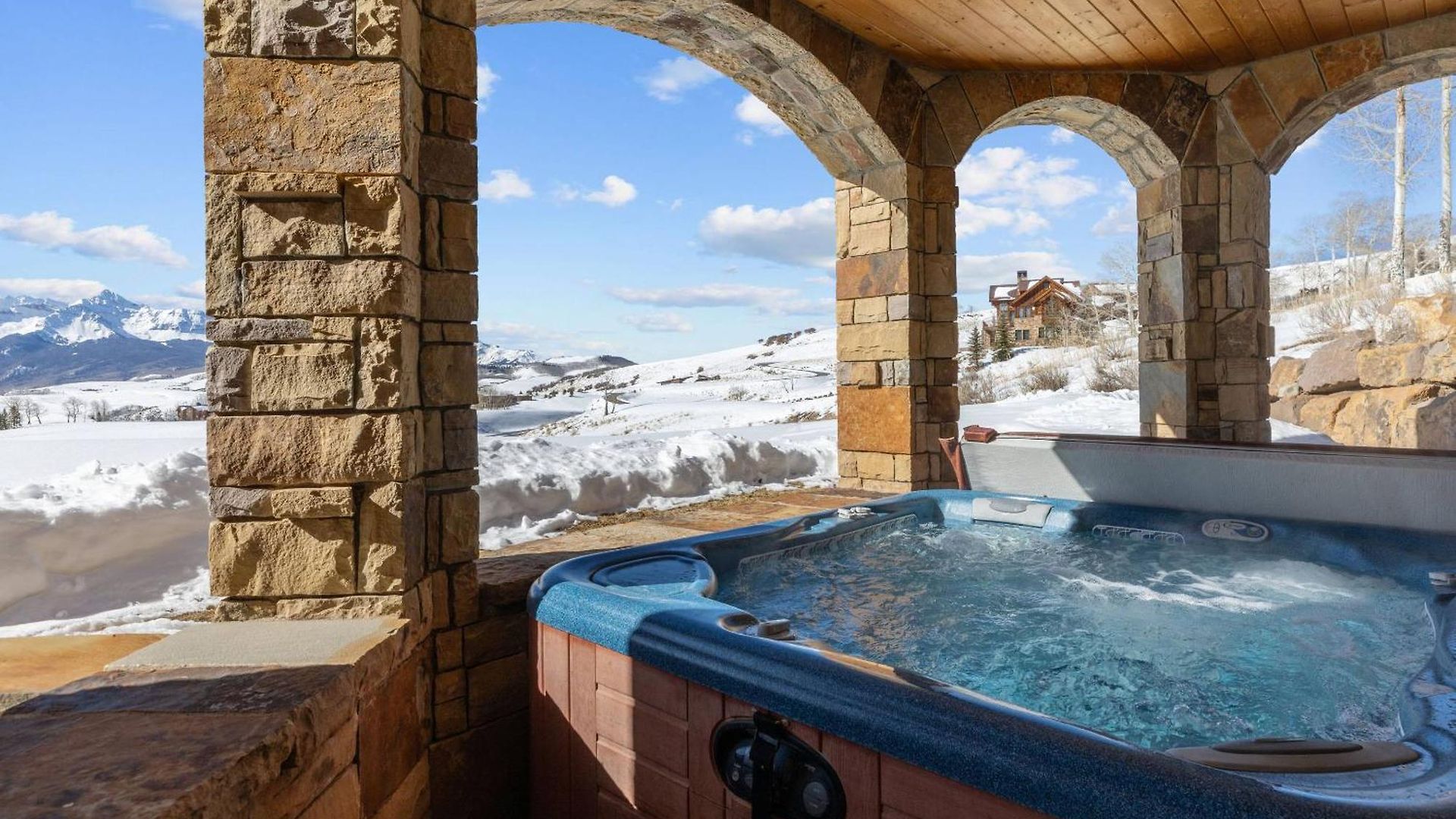 Miguel Road 100 ~ Elk View Holiday home *