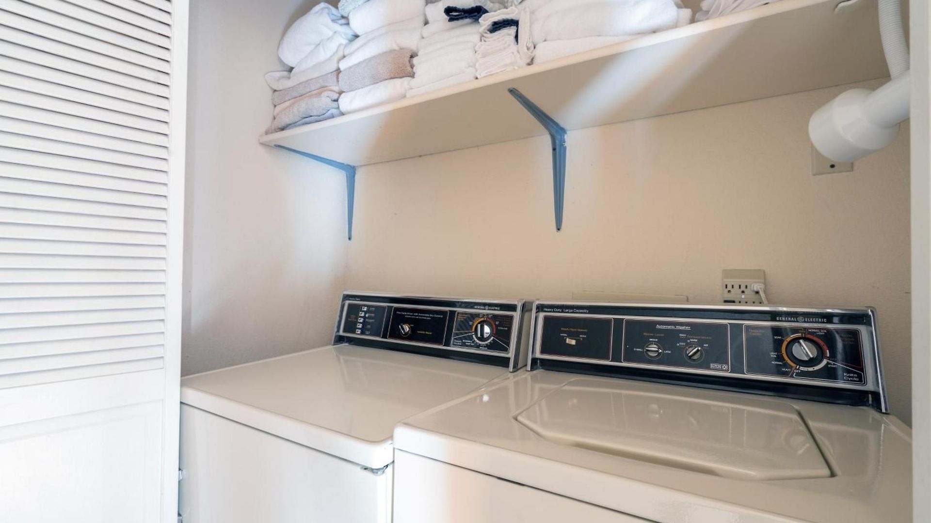 Three Bedroom Boasts Great Views Of The Area!