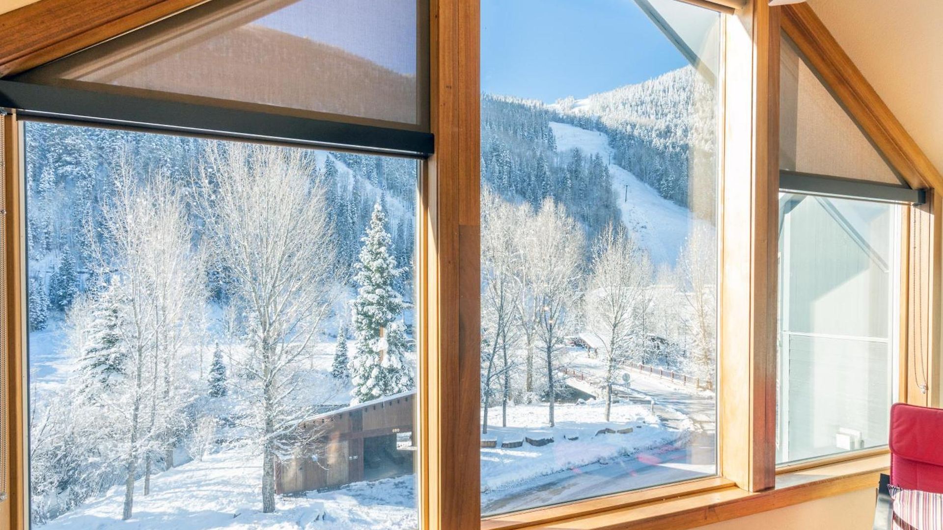 Three Bedroom Boasts Great Views Of The Area! * Telluride