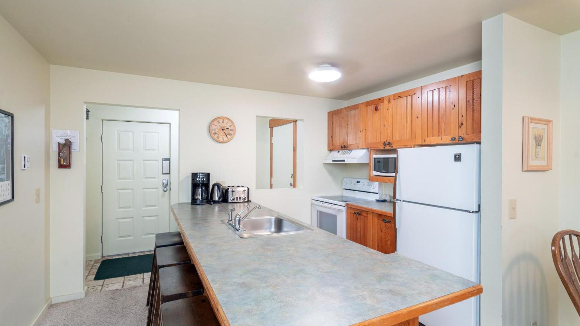 Holiday home Cozy Two Bedroom In The Middle Of It All!