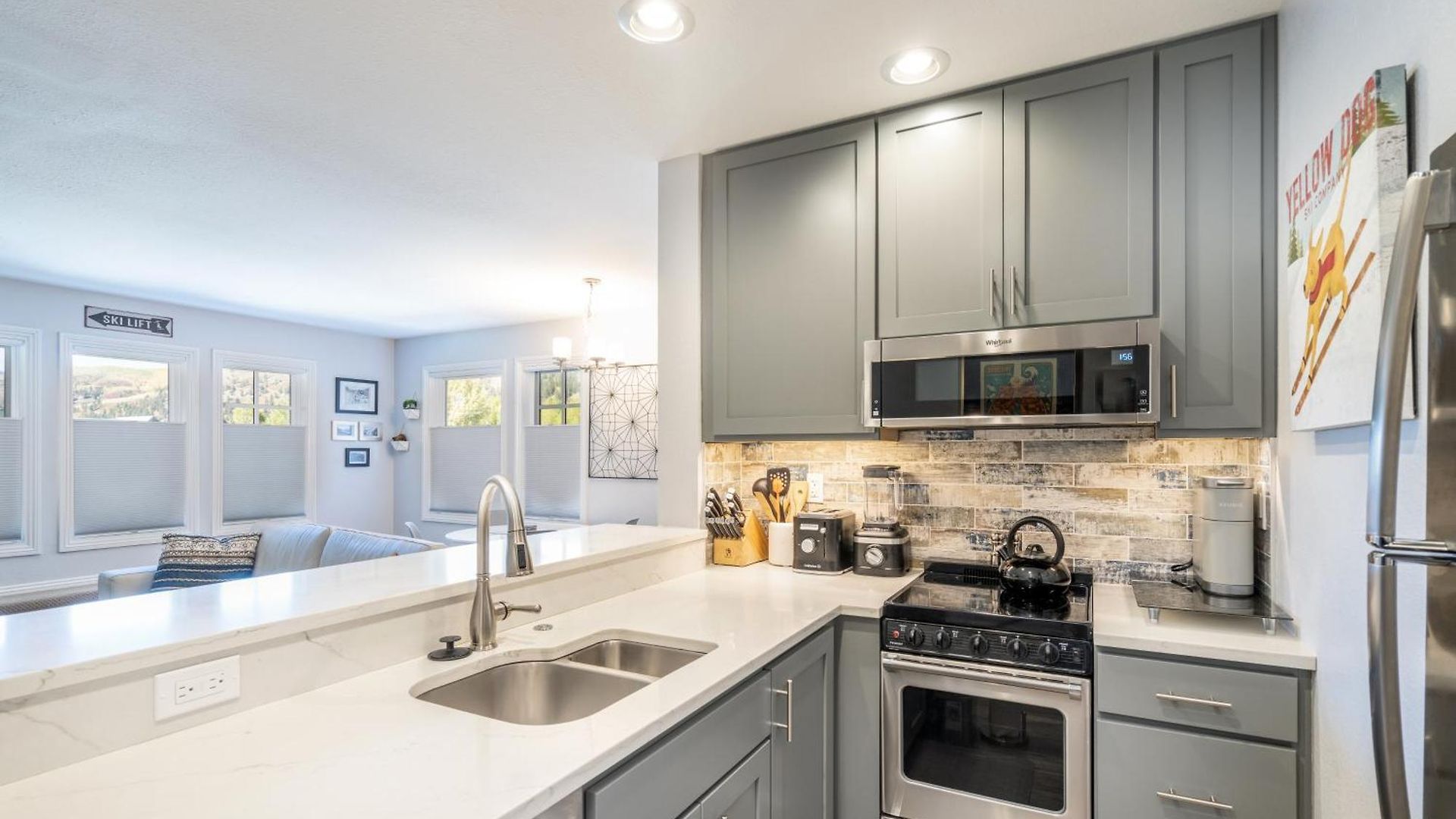 Sweet Updated In Out 1 Bedroom Etta Place Too Holiday home *
