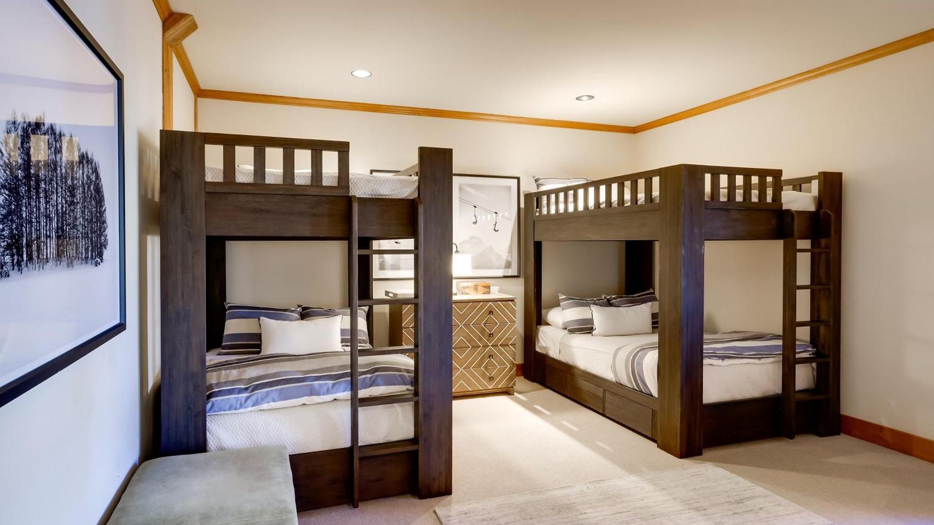 Mountain Village Marvel W/ Hot Tub & Gym! *