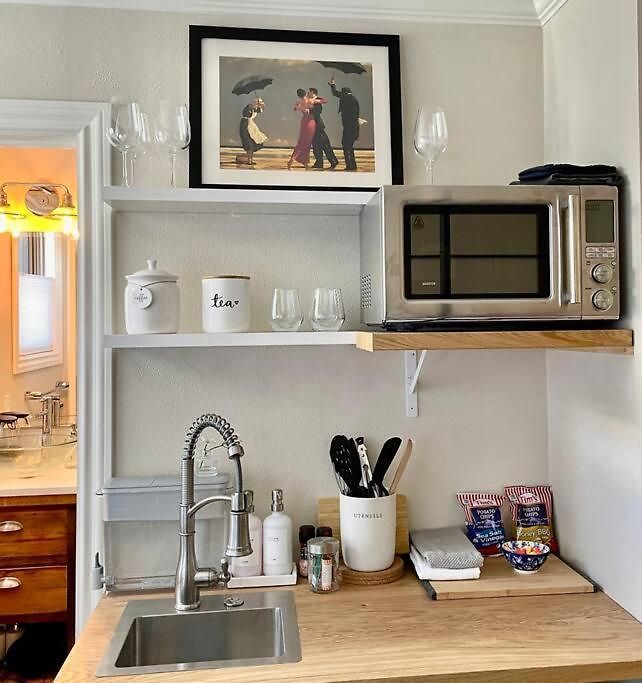 Beautiful Modern In-town Studio With Kitchenette Walk To Gondola, Center Of Town! *