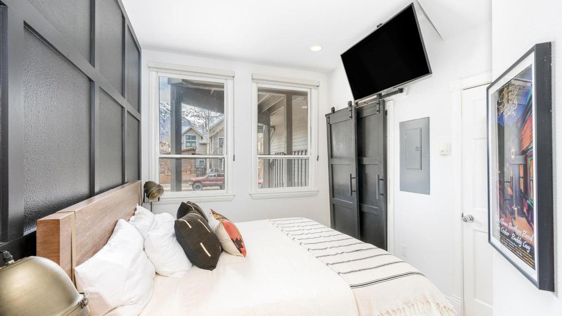 Tri-level Condo, Close To Coonskin Lift! *