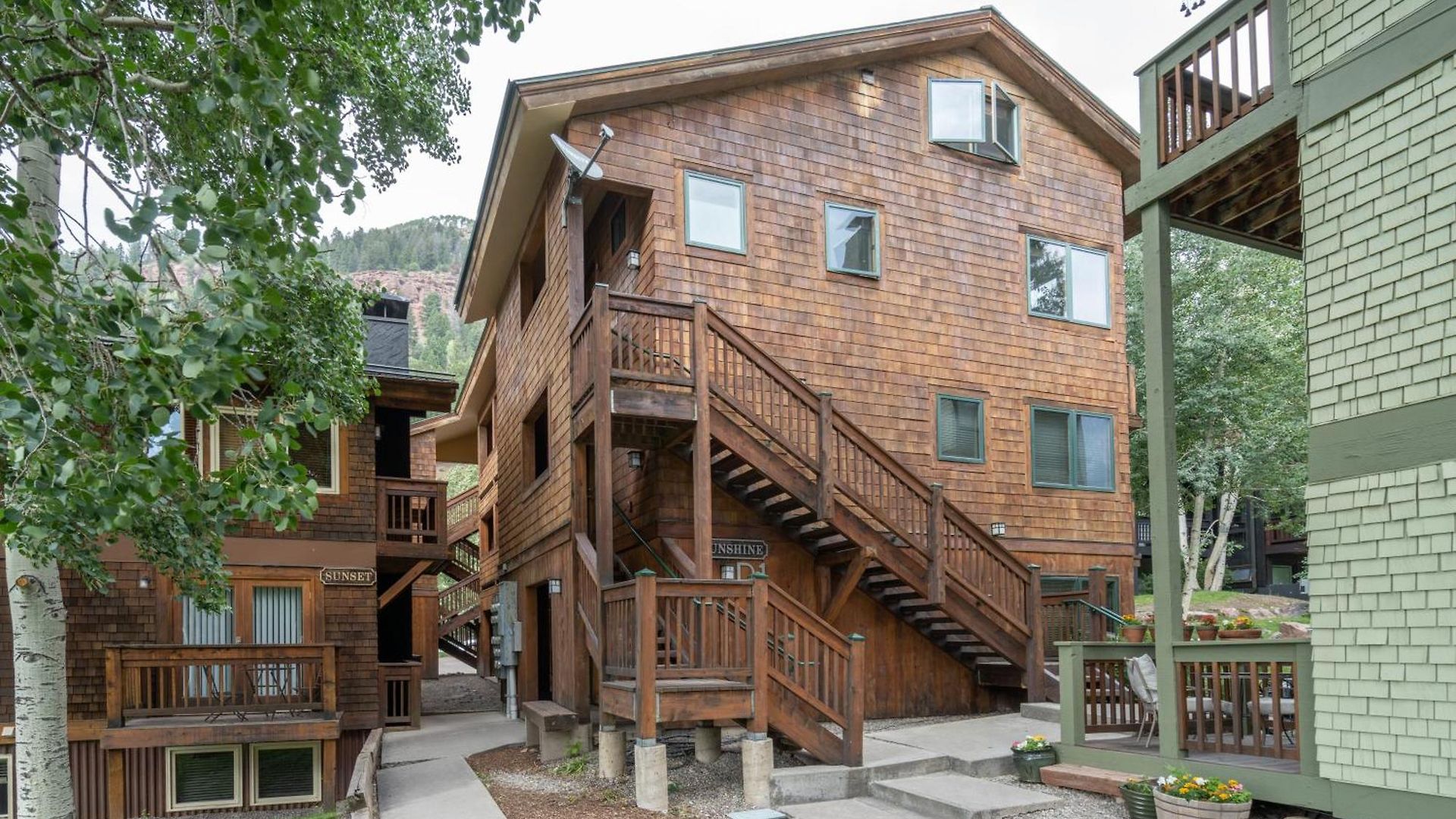 Cozy Tomboy With Private Deck Holiday home *
