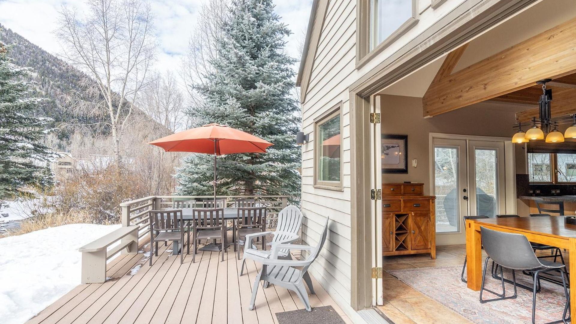 Apartment Huge Riverfront Deck, Walk Everywhere - Viking 100a