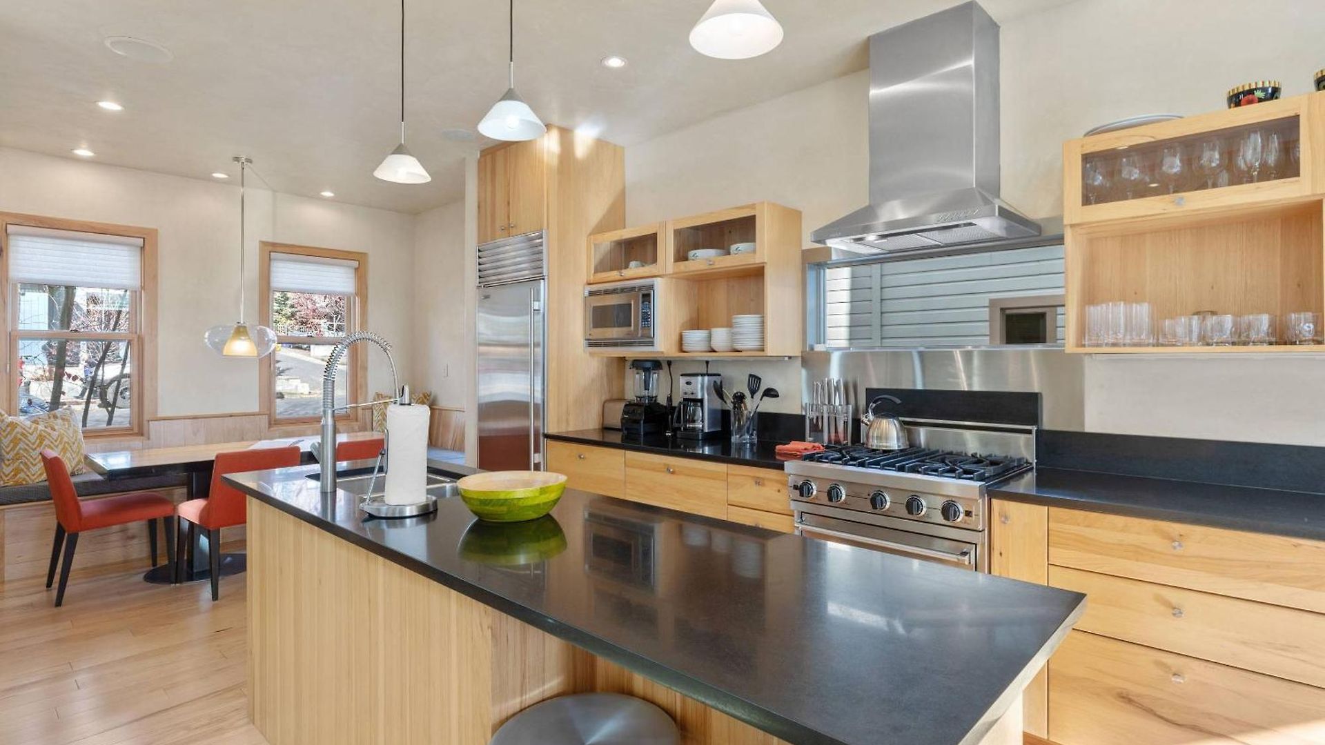 West Pacific Ave 320 ~ Pacifico Holiday home