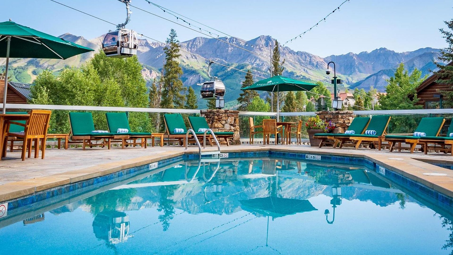 Mountain Lodge *