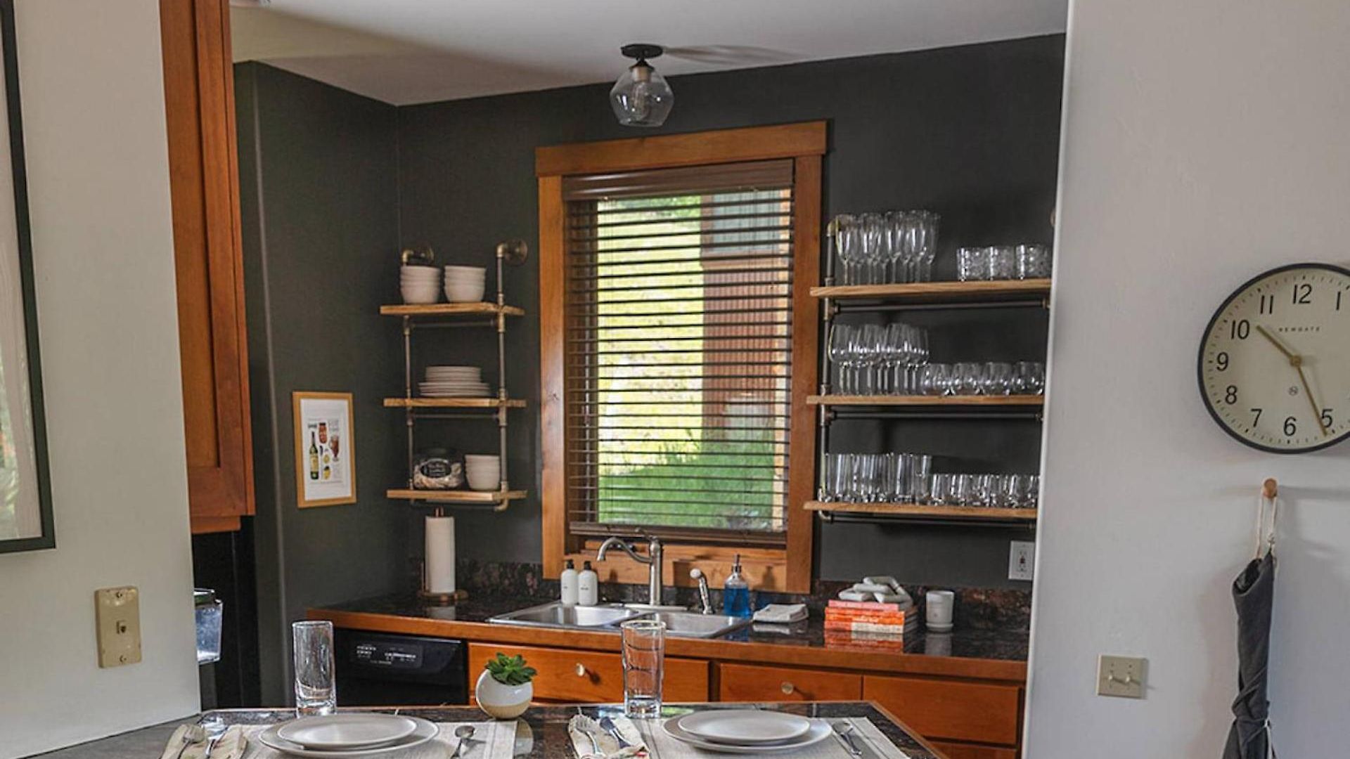 Terraces ~ The Hot Toddy Holiday home *