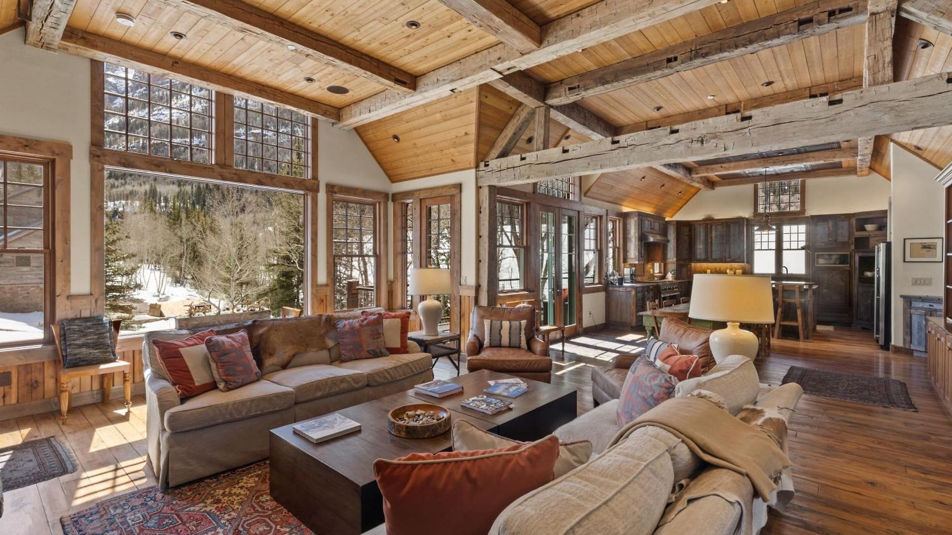Riverside House With Mountain Views *