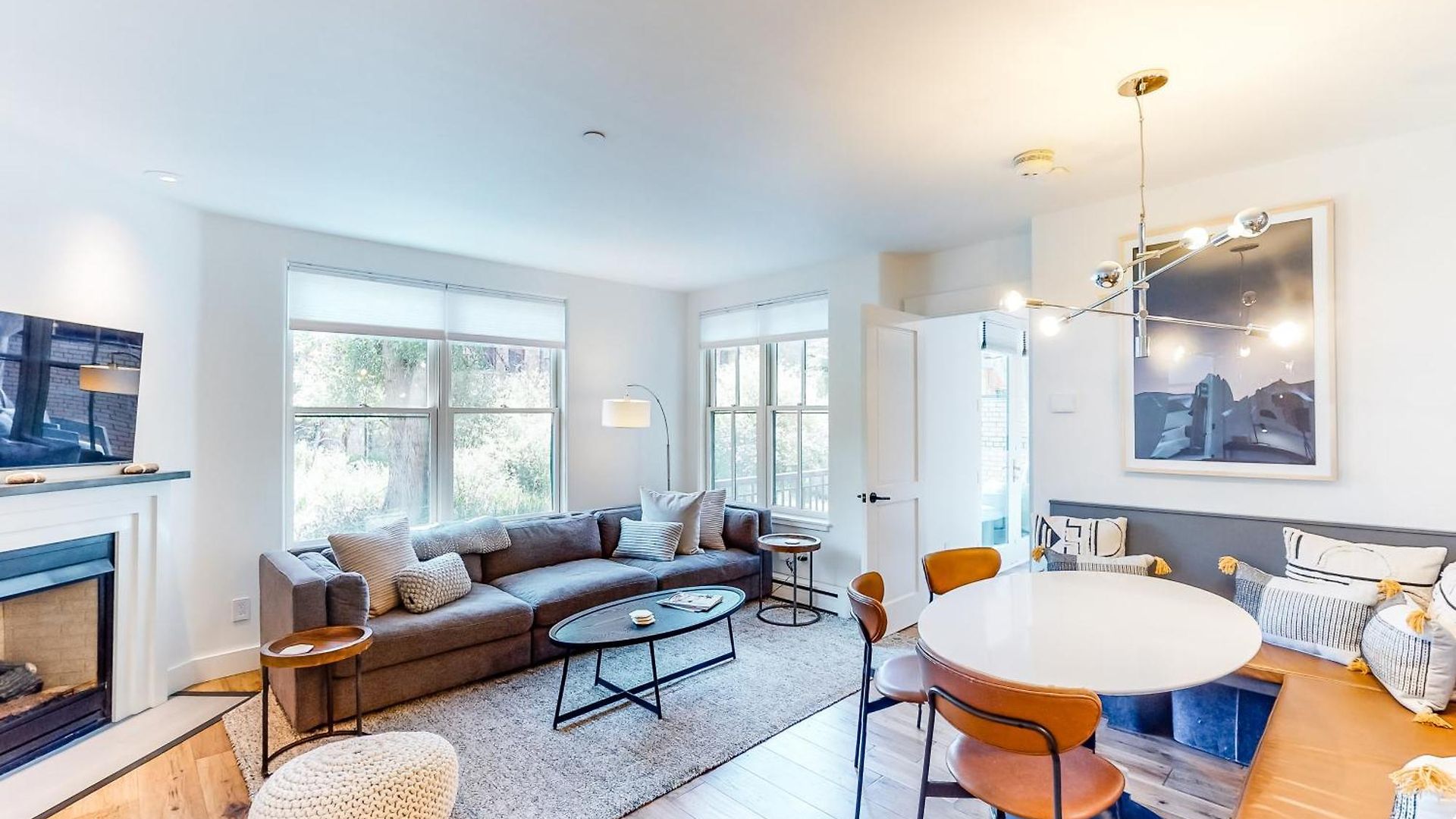 Ballard South Apartment *