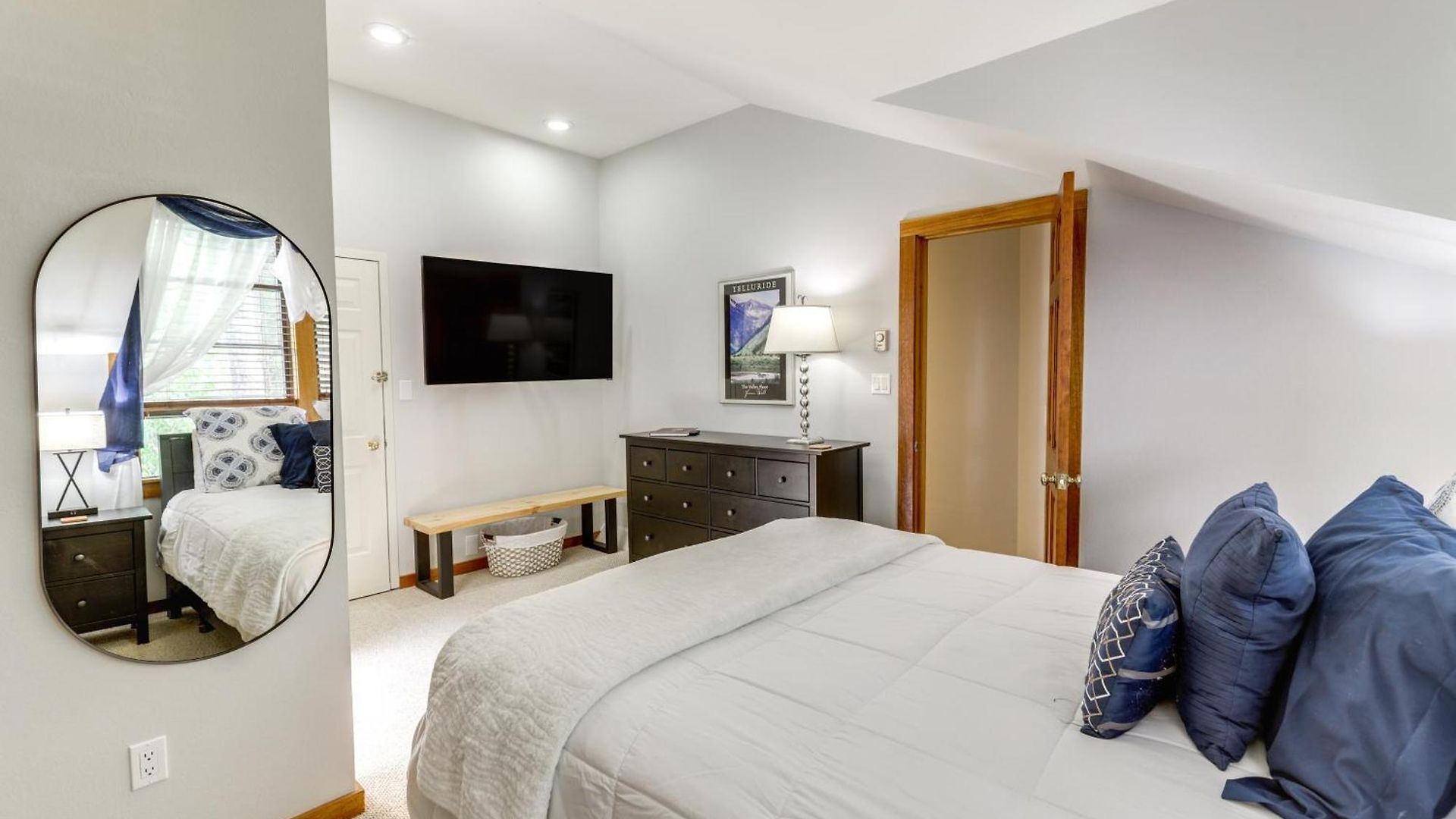 Condo: Walk To Lift, Bear Creek, & More!