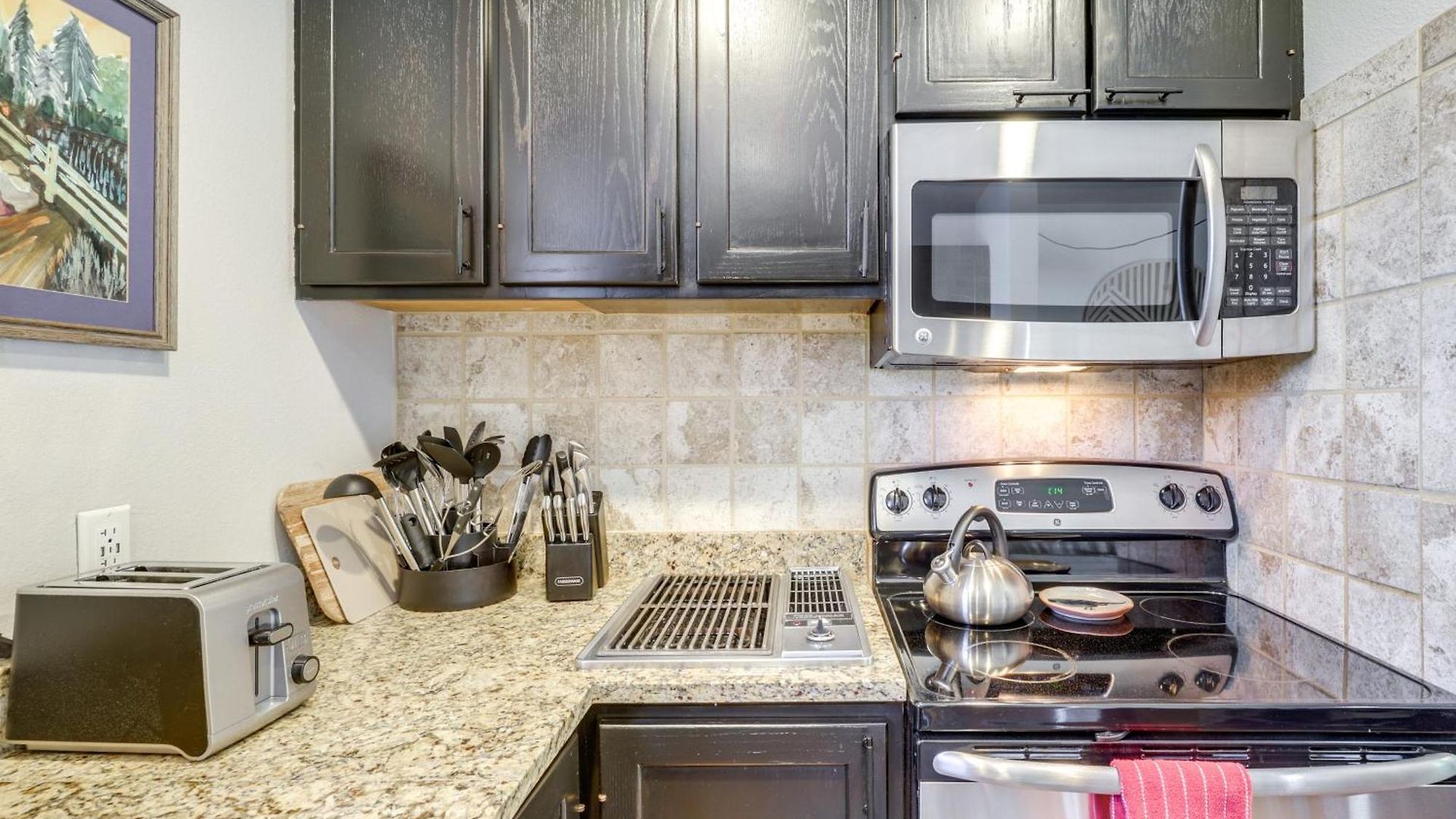 Condo: Walk To Lift, Bear Creek, & More! *