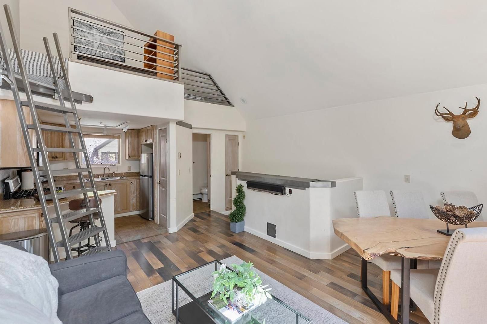 Luxury - Open For Bluegrass Telluride