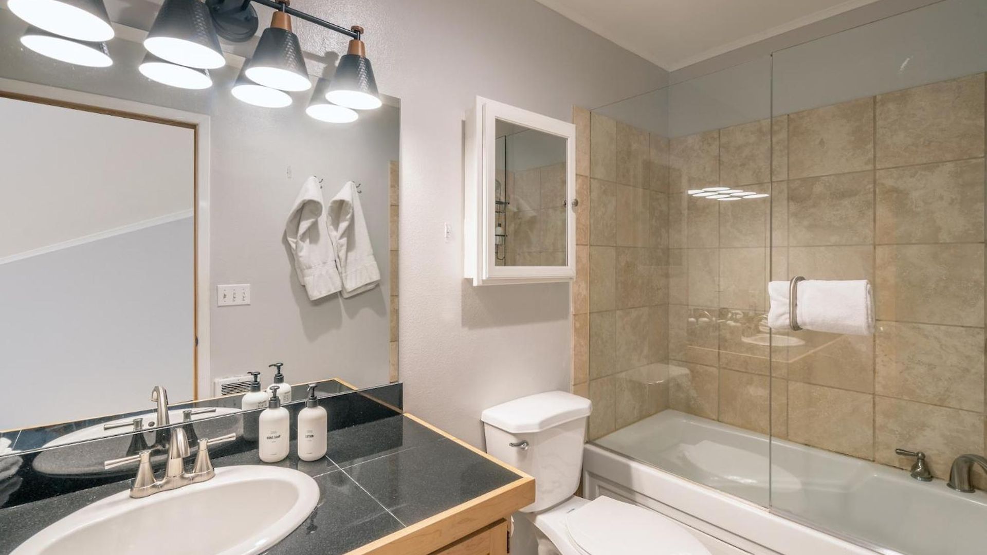 Apartment Comfy Casual Near Gondola & Main Street! Needle Rock 3 *