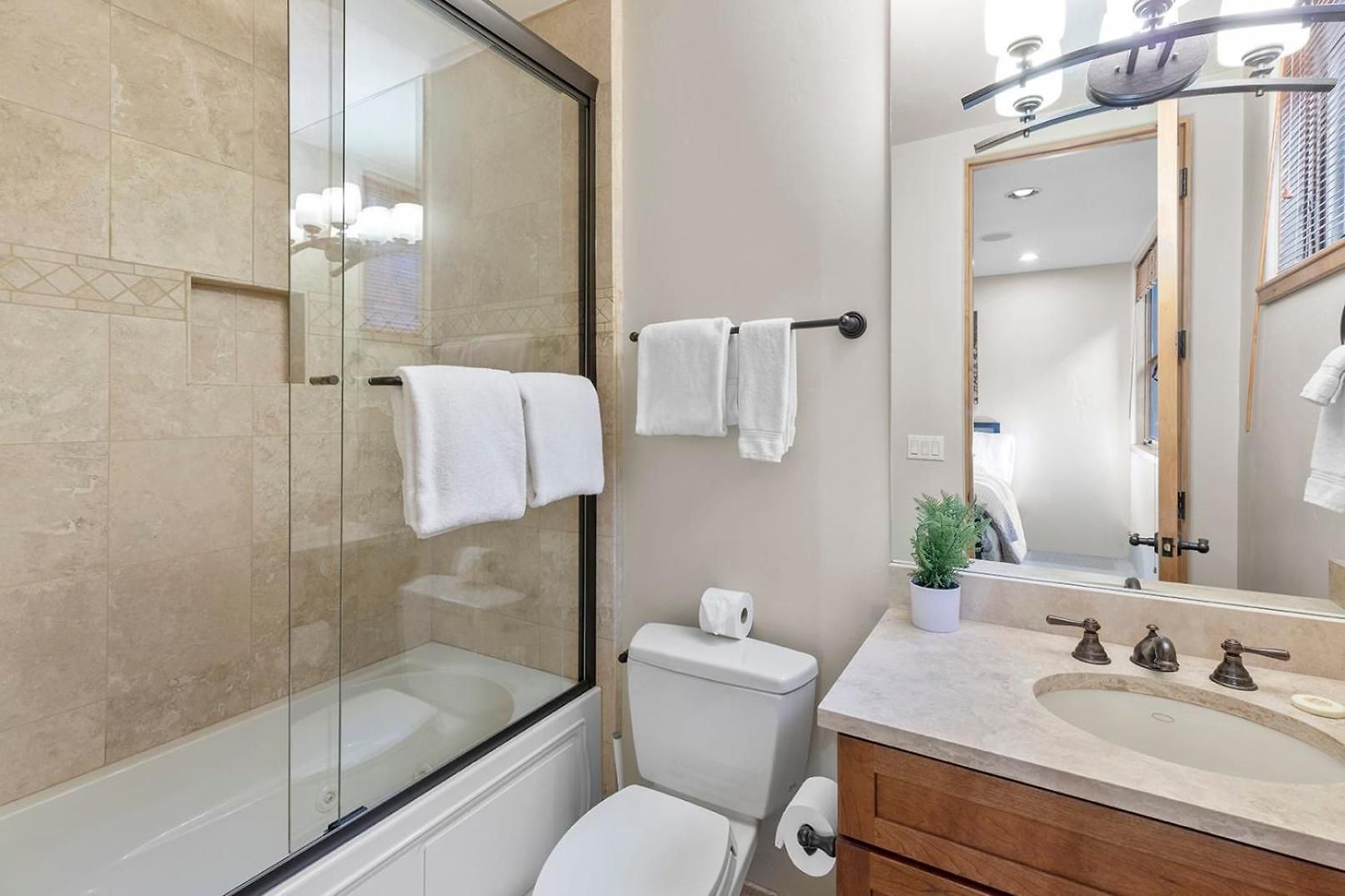 3br 3 1 2ba Center Of Everything New Listing On Our New Holiday home *