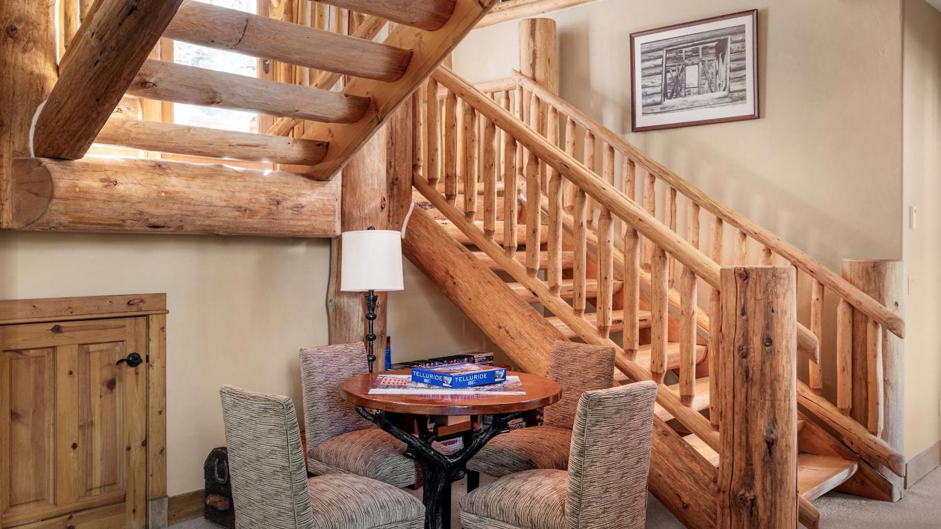 Bear - Modern Log At Easy Ski-in-out Location Villa