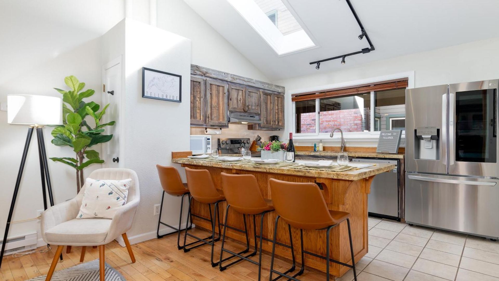 Apartment Family Friendly Mainstreet Townhome Telluride
