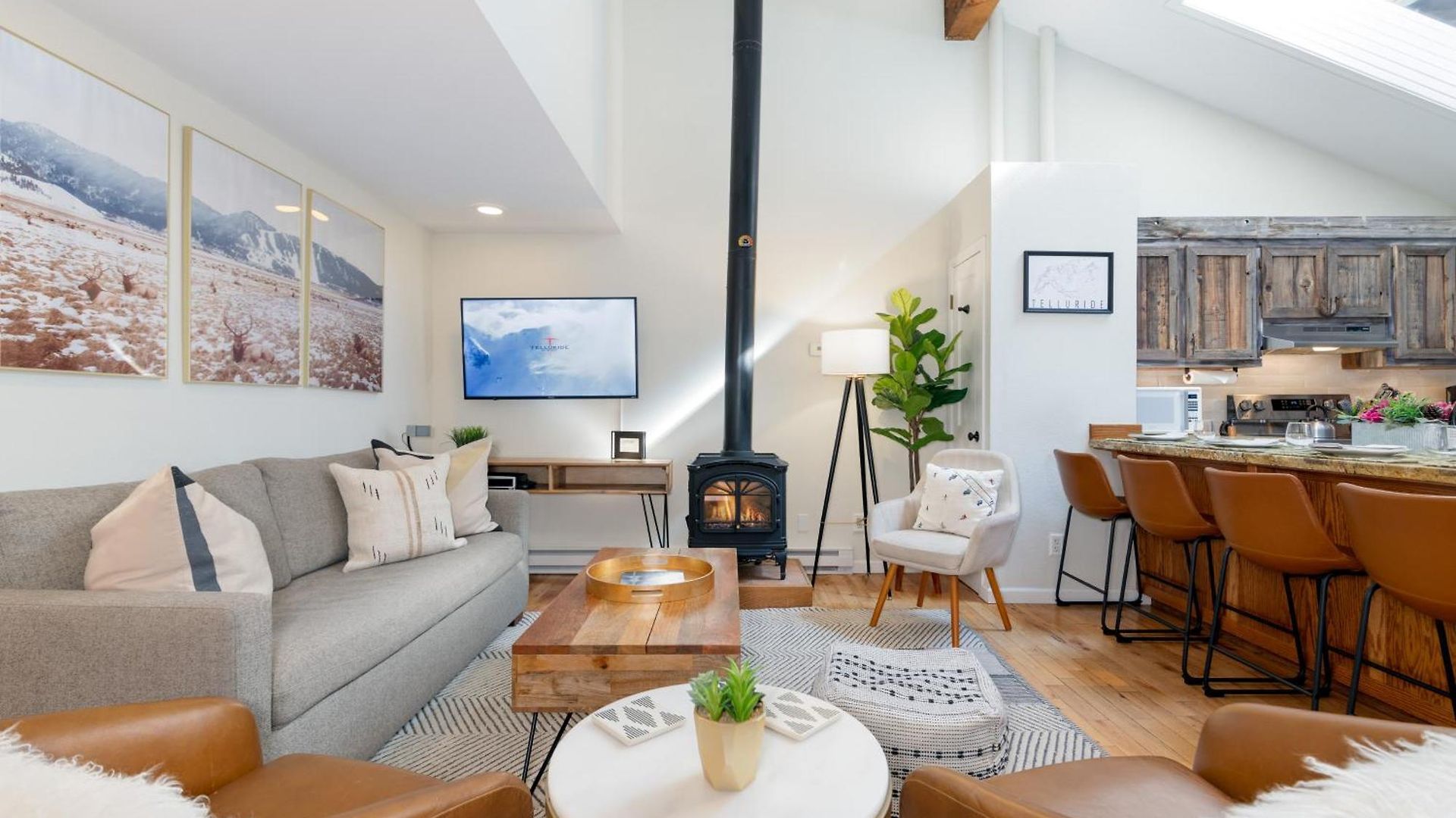 Family Friendly Mainstreet Townhome * Telluride
