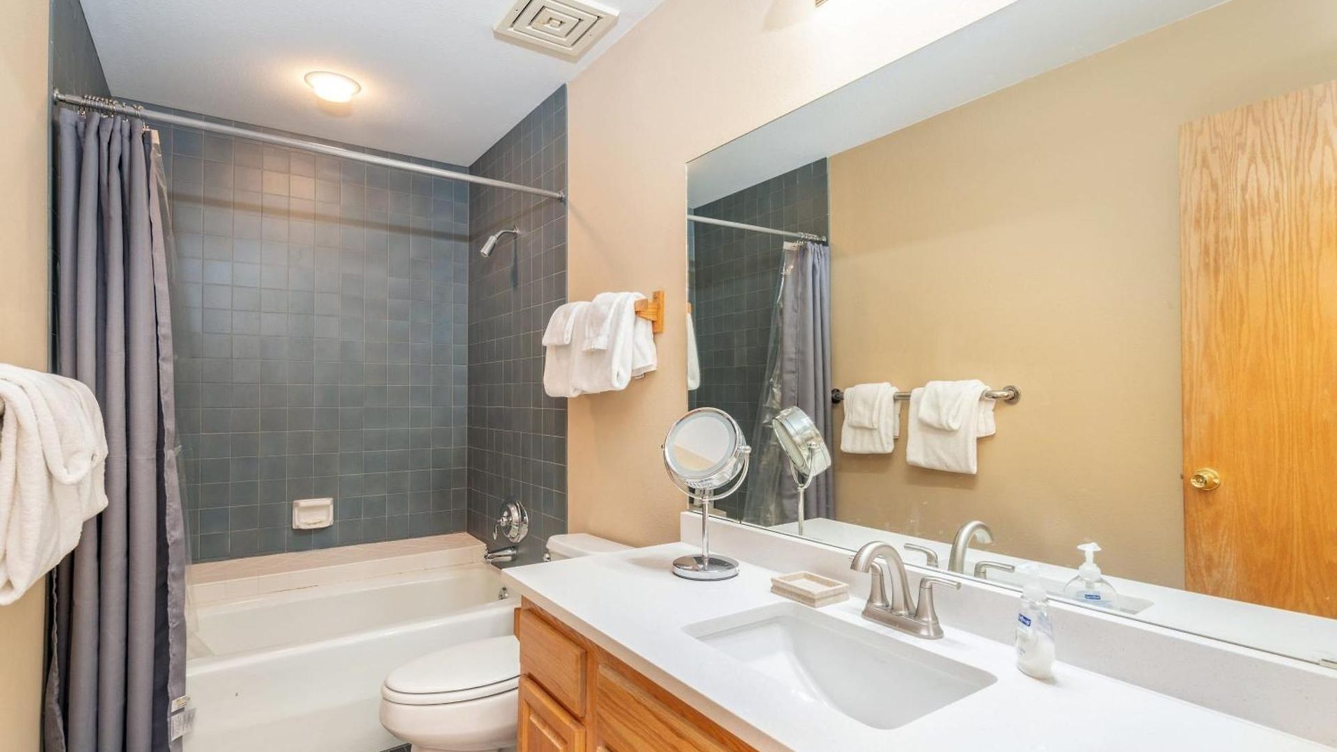 Cimarron 35 By Avantstay Ski-inski-out In Complex W Two Hot Tubs Telluride