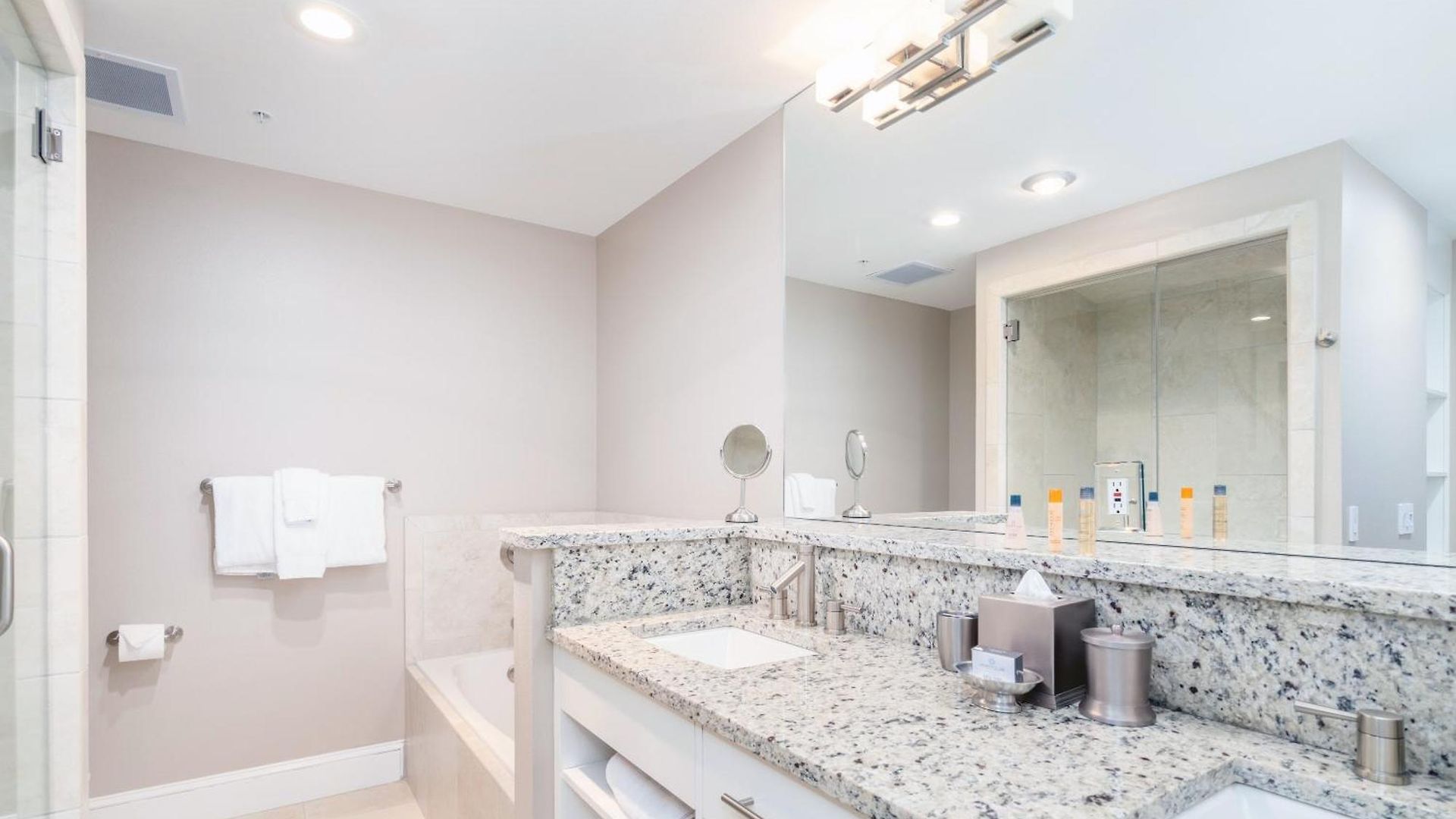 Apartment River Club 101 By Alpine