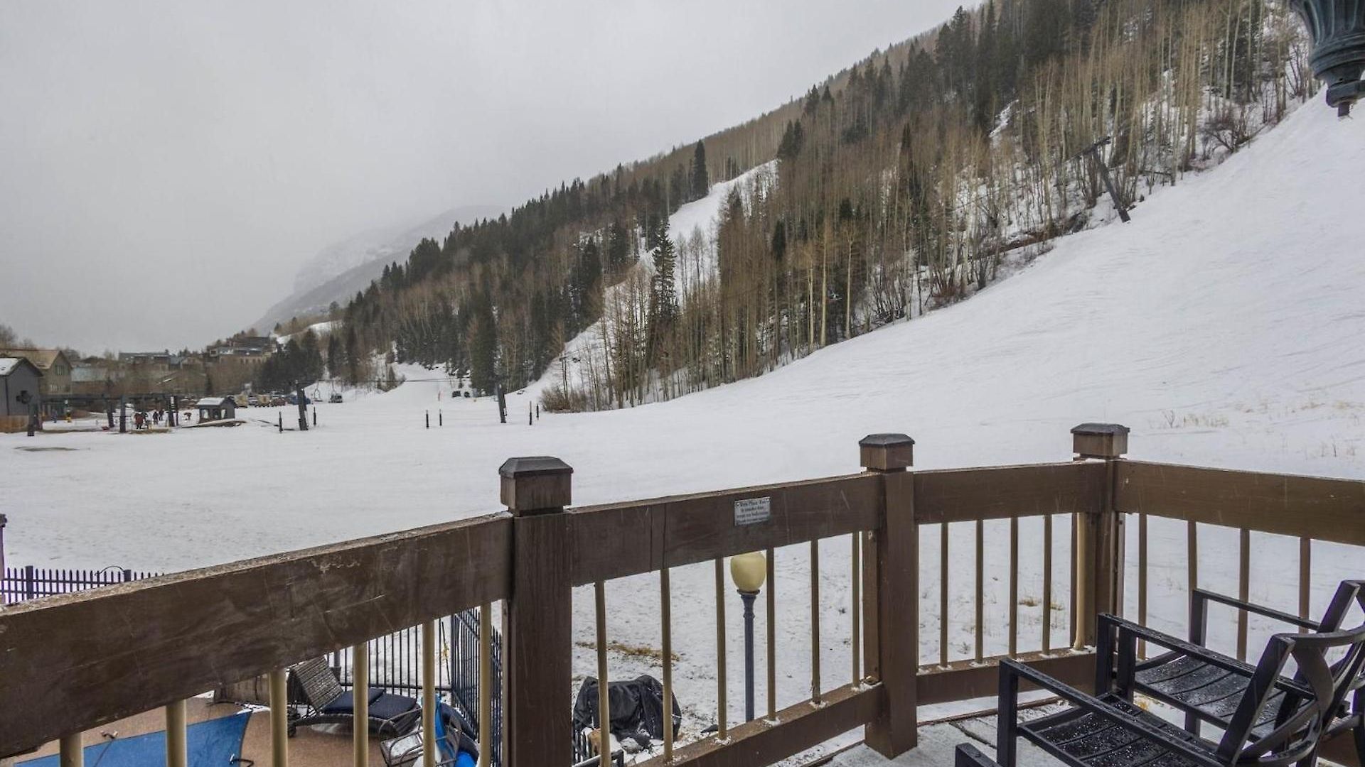 Sunny Condo, Box Canyon Views, Pool & Hot Tub