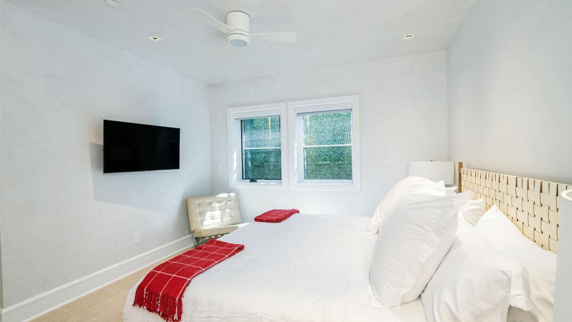 Upscale Near Lift And Town With Mountain Views Holiday home *