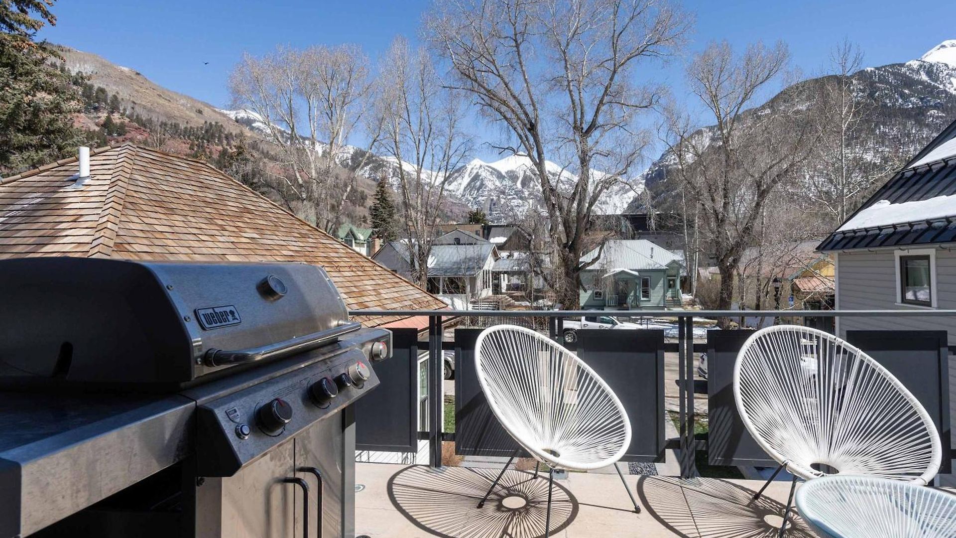 Upscale Near Lift And Town With Mountain Views Holiday home